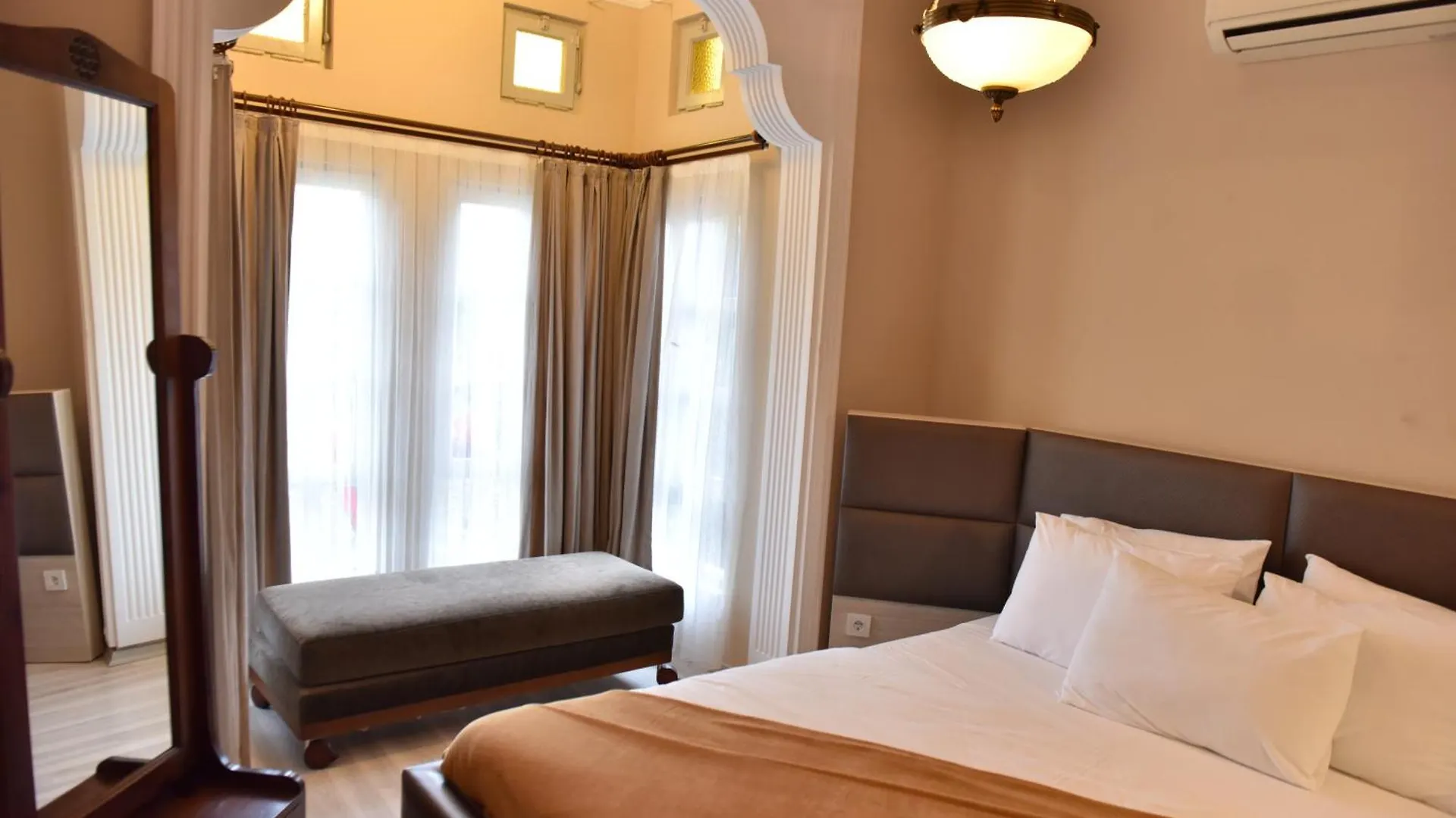 Hermes Country Club Istanbul 0*,